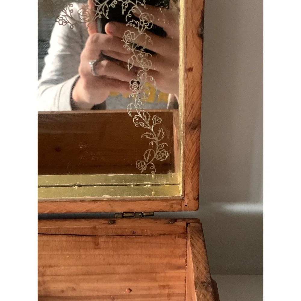 Vintage Hand Carved Wood Jewelry Box Floral‎ Relief Scenic Inset Mirror Footed